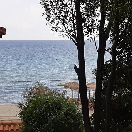 Sofia'S Pearl Beachfront Maisonette Nea Kallikrateia Zewnętrze zdjęcie
