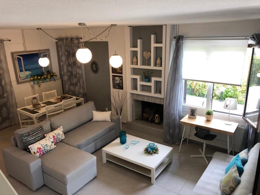 Sofia'S Pearl Beachfront Maisonette Nea Kallikrateia Zewnętrze zdjęcie