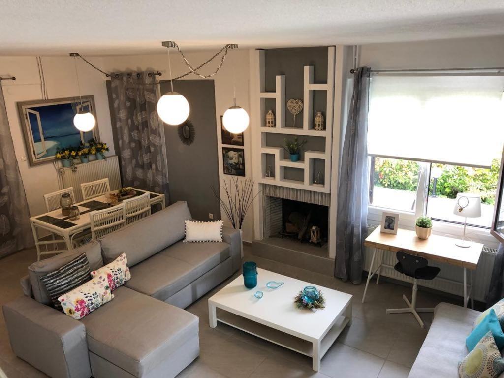 Sofia'S Pearl Beachfront Maisonette Nea Kallikrateia Zewnętrze zdjęcie